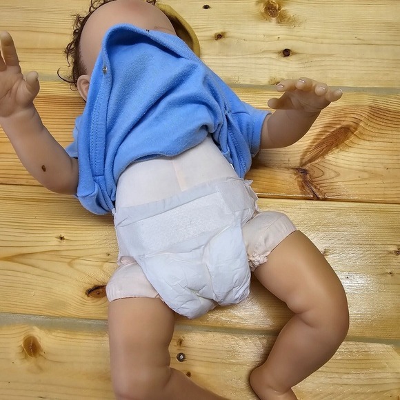 Ashton Drake Marissa‎ May Newborn Doll Purple Eyes Brown Hair Lifelike - Picture 9 of 13